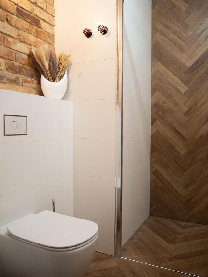 Brick House - Apartament Stefan Breslavia Esterno foto