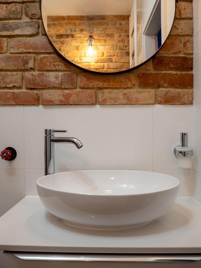 Brick House - Apartament Stefan Breslavia Esterno foto